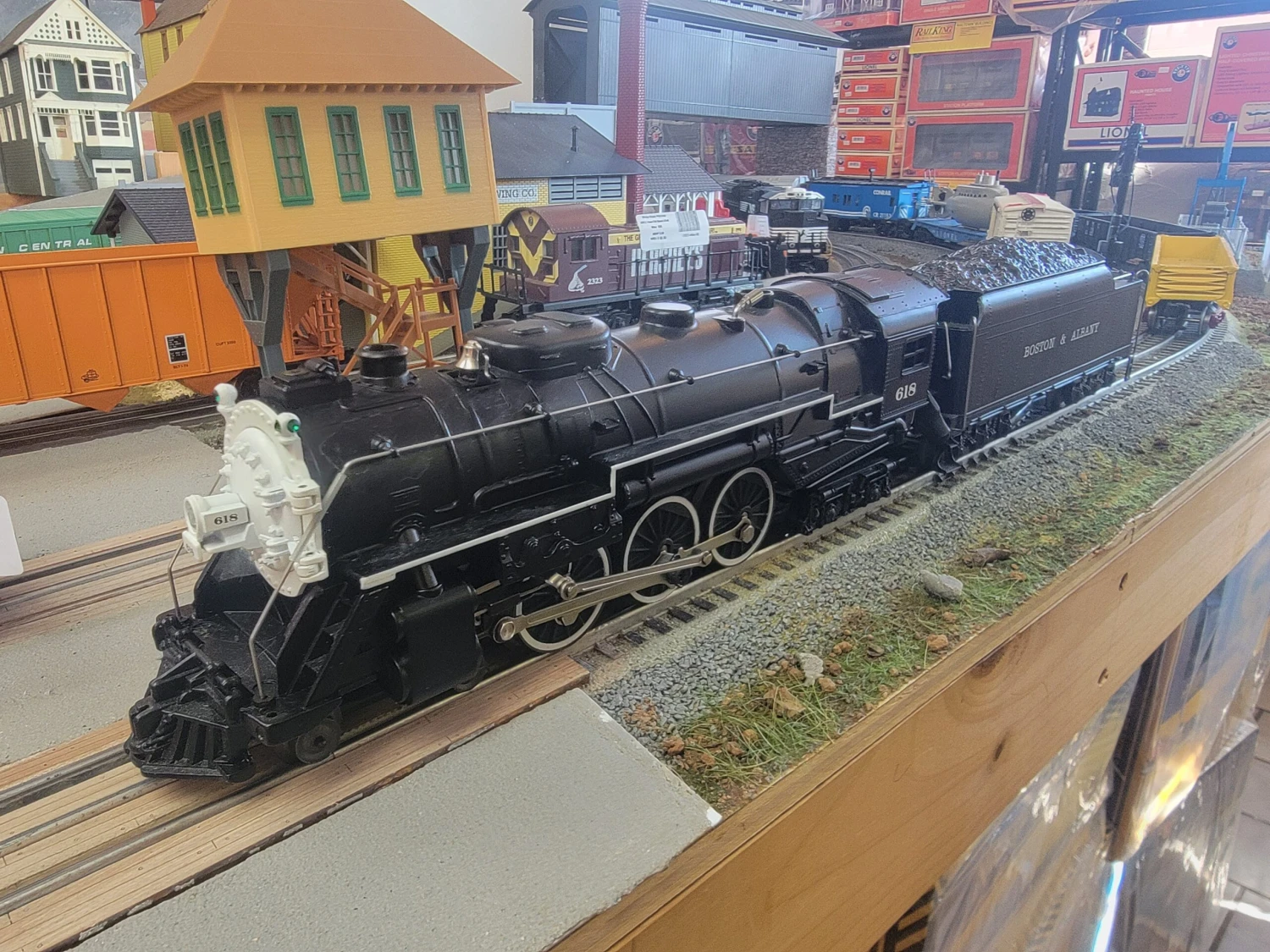 Lionel 6-18042 O Gauge 4-6-4 Hudson Steam Locomotive Boston & Albany 618 - USED 1 Lionel 6-18042 O Gauge 4-6-4 Hudson Steam Locomotive Boston & Albany 618 - USED