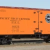 ScaleTrains Kit Classics 1258 40' Steel Reefer SP/UP PFE 67046