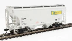 Walthers 910-7568 HO 39' Trinity 3281 2 Bay Covered Hopper Blue Circle Cement BCAX 251