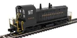 Walthers Mainline 910-10673 HO Scale EMD SW7 Phase II Switcher Pennsylvania PRR 9328