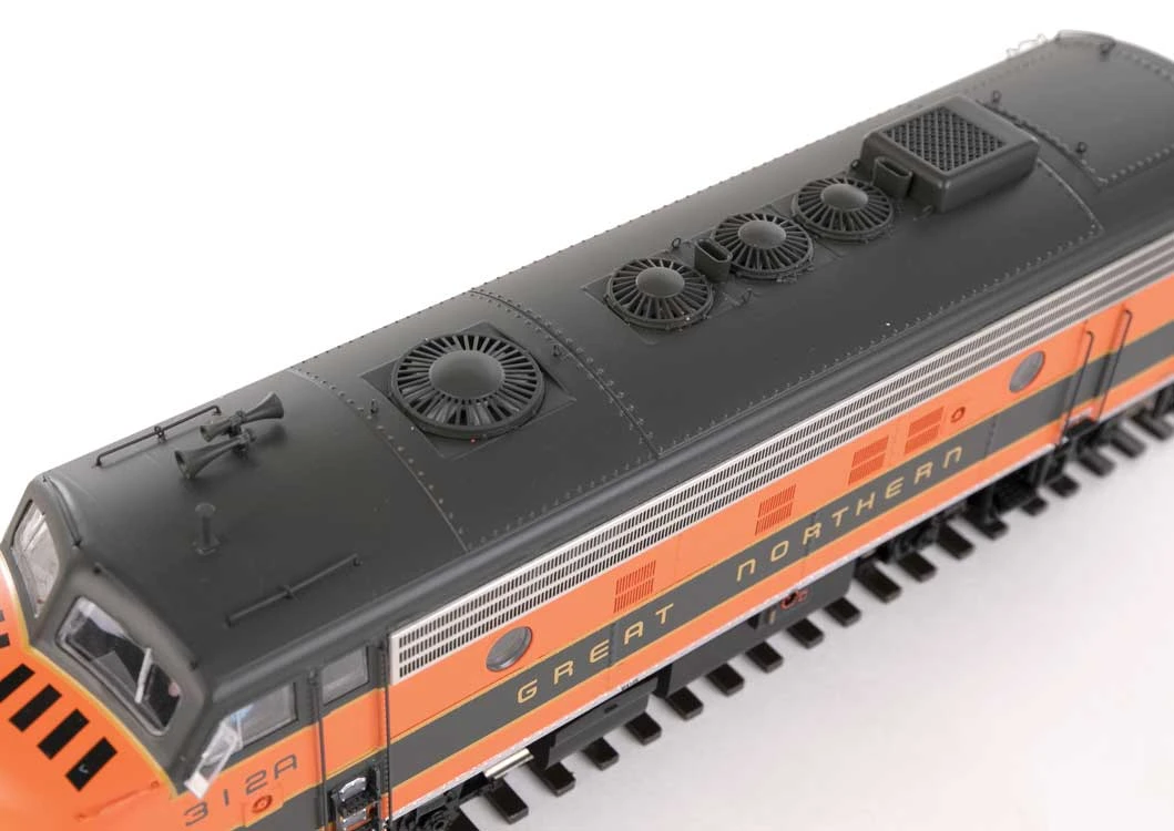 Walthers Proto 920-40932 HO Scale EMD F7 AB Diesel Set Great Northern GN 312A/312B DCC Sound 4 Walthers Proto 920-40932 HO Scale EMD F7 AB Diesel Set Great Northern GN 312A/312B DCC Sound - Image 4